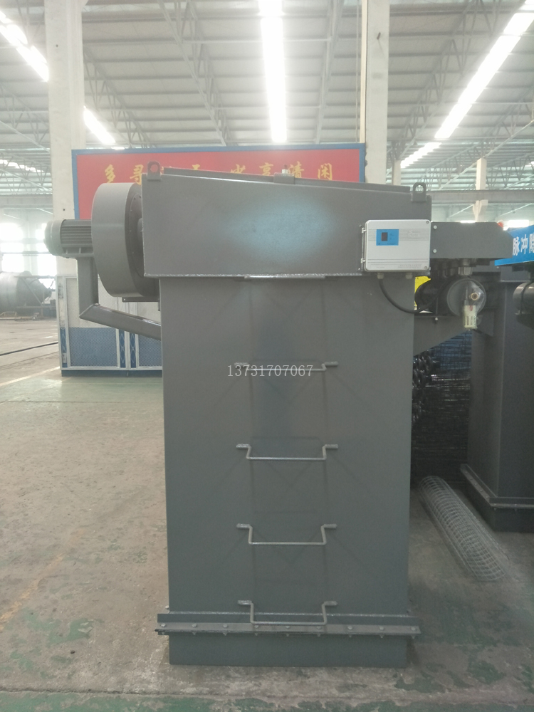 2018年最新研發(fā)15m2、25m2倉頂布袋除塵器投放市場(chǎng)