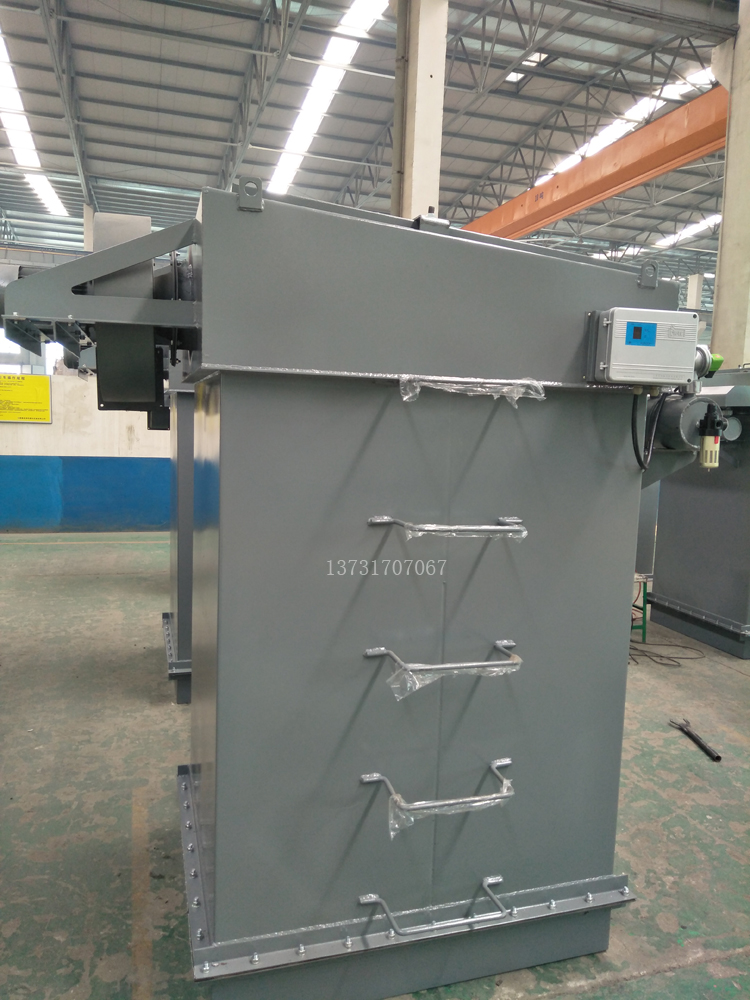 2018年最新研發(fā)15m2、25m2倉頂布袋除塵器投放市場(chǎng)